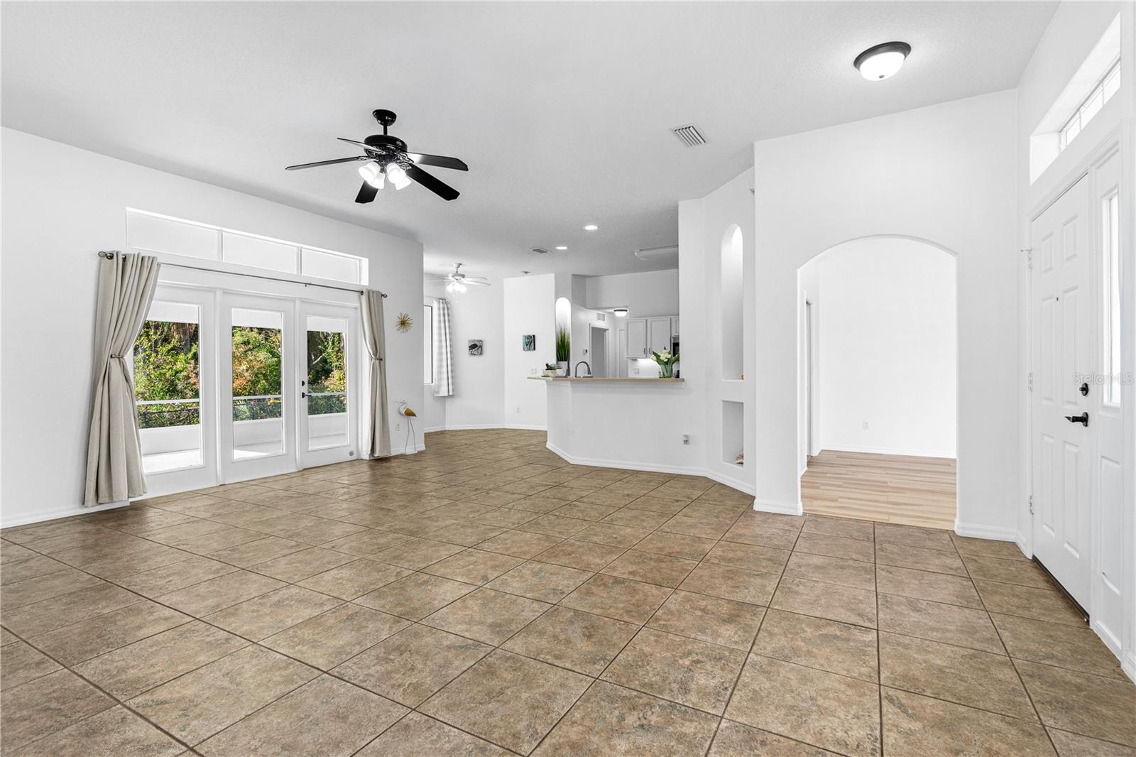 Image 13 of 45 For 16 Manderley Lane