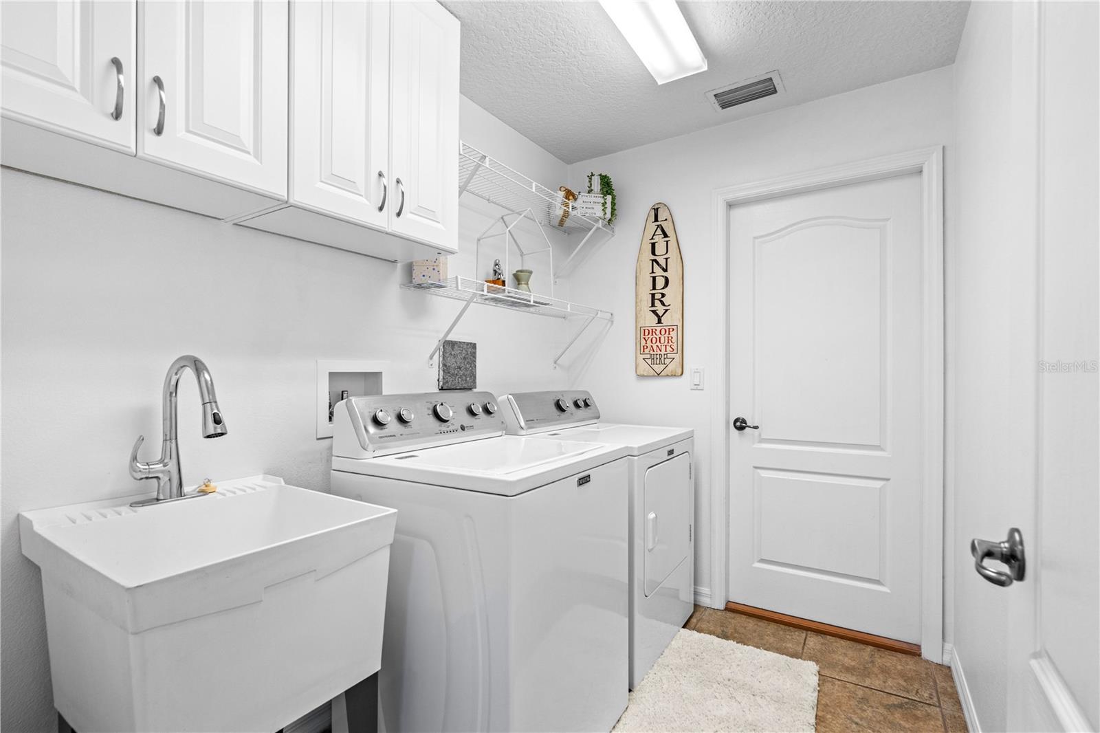 Image 36 of 45 For 16 Manderley Lane