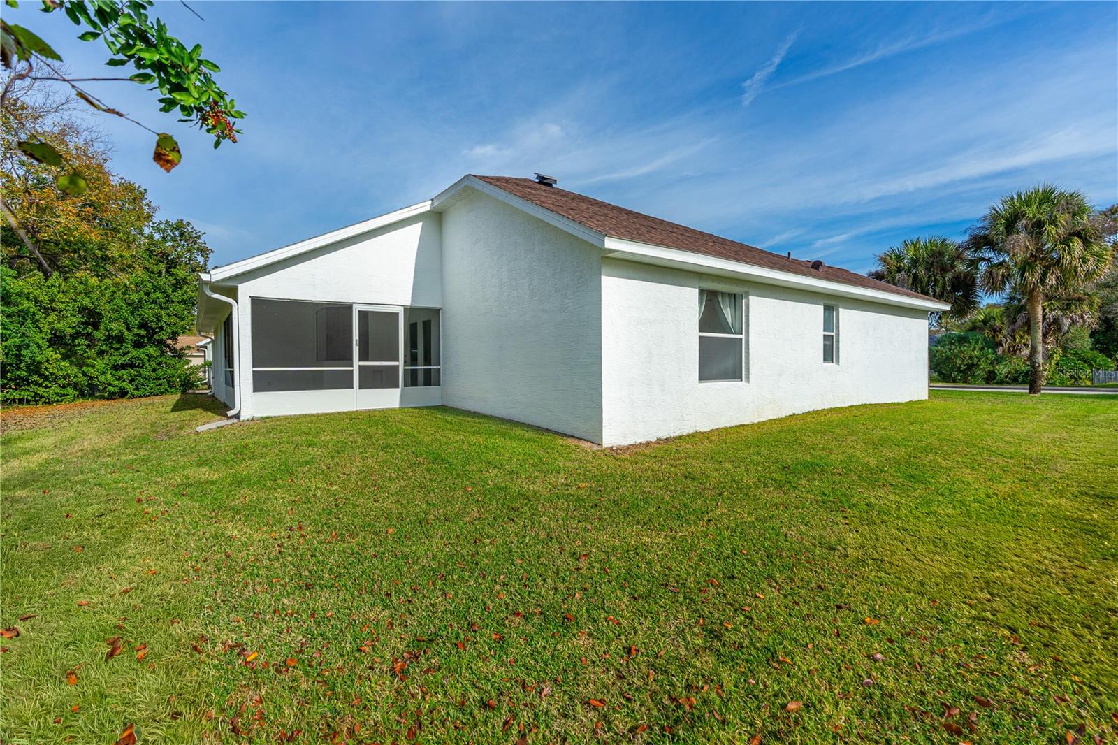 Image 6 of 45 For 16 Manderley Lane