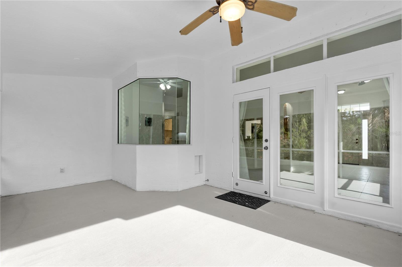 Image 9 of 45 For 16 Manderley Lane