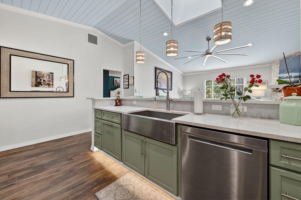 Image 6 of 20 For 4719 Dixie Drive