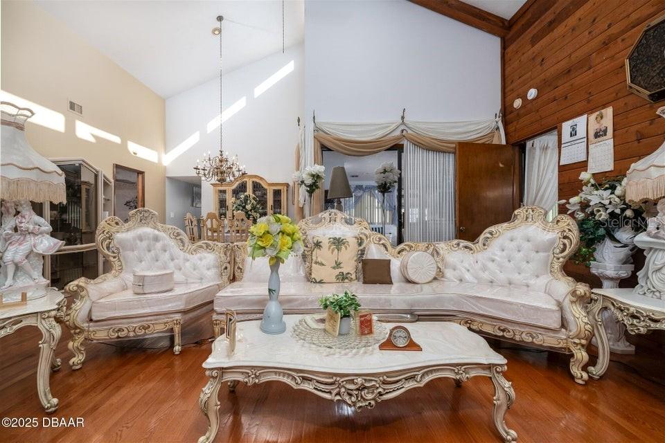 Image 10 of 30 For 252 Gull Drive S