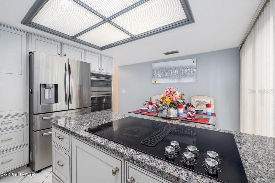 Image 13 of 30 For 252 Gull Drive S