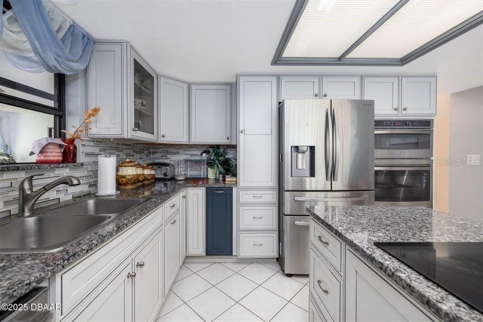 Image 14 of 30 For 252 Gull Drive S