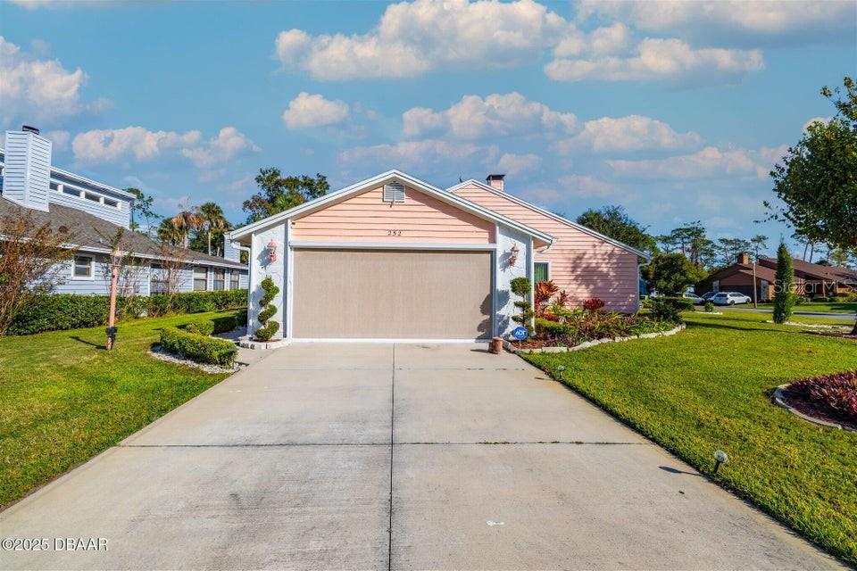 Image 2 of 30 For 252 Gull Drive S