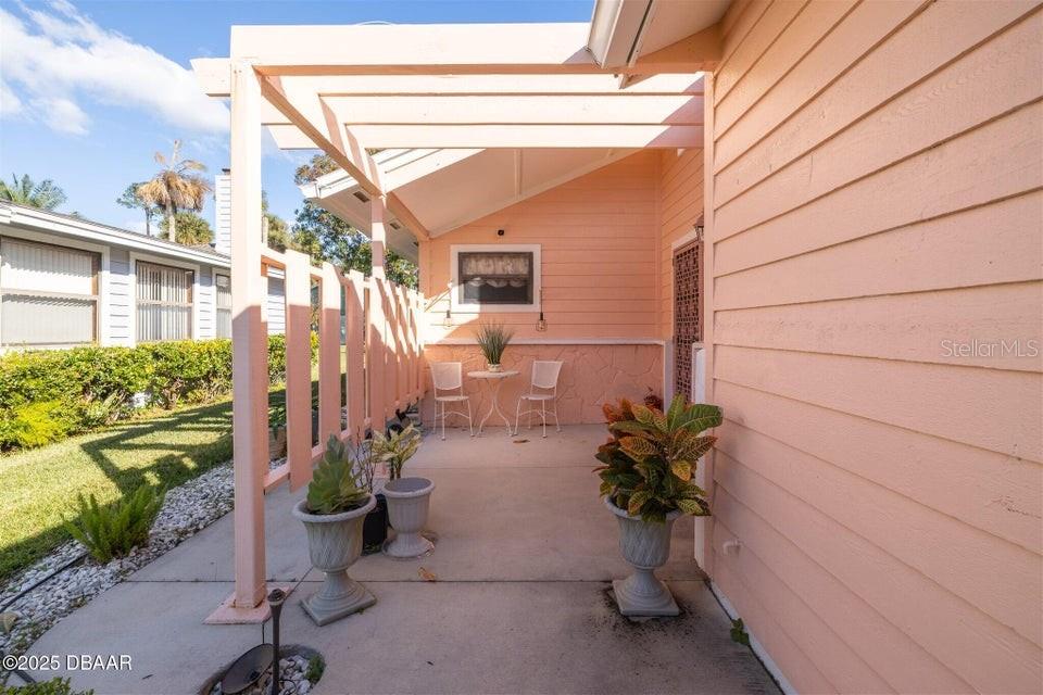 Image 4 of 30 For 252 Gull Drive S