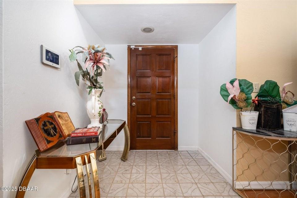 Image 7 of 30 For 252 Gull Drive S