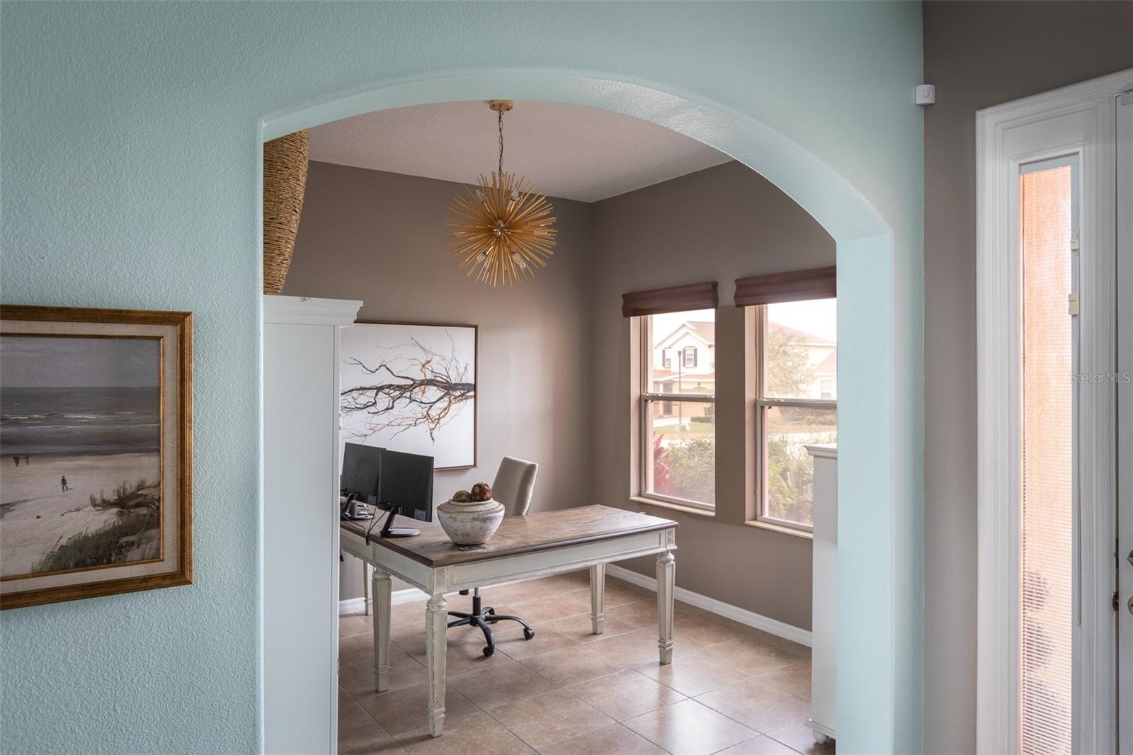 Image 14 of 43 For 313 Crestrun Loop