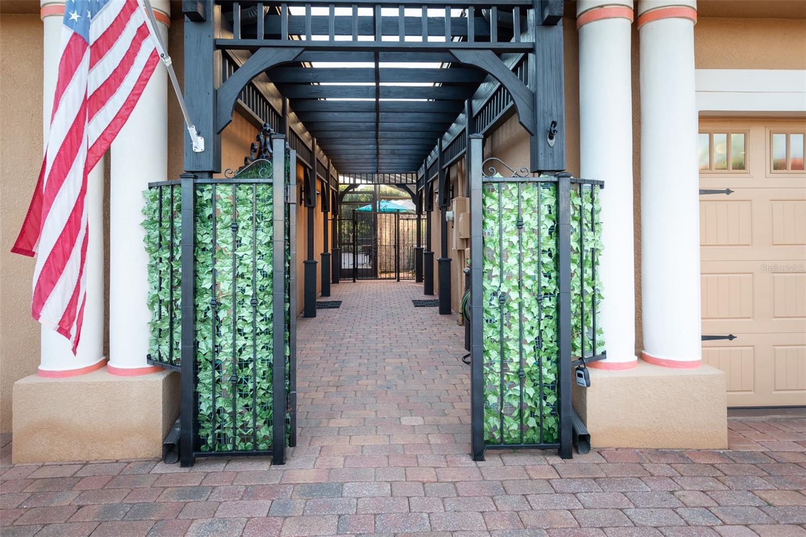 Image 32 of 43 For 313 Crestrun Loop