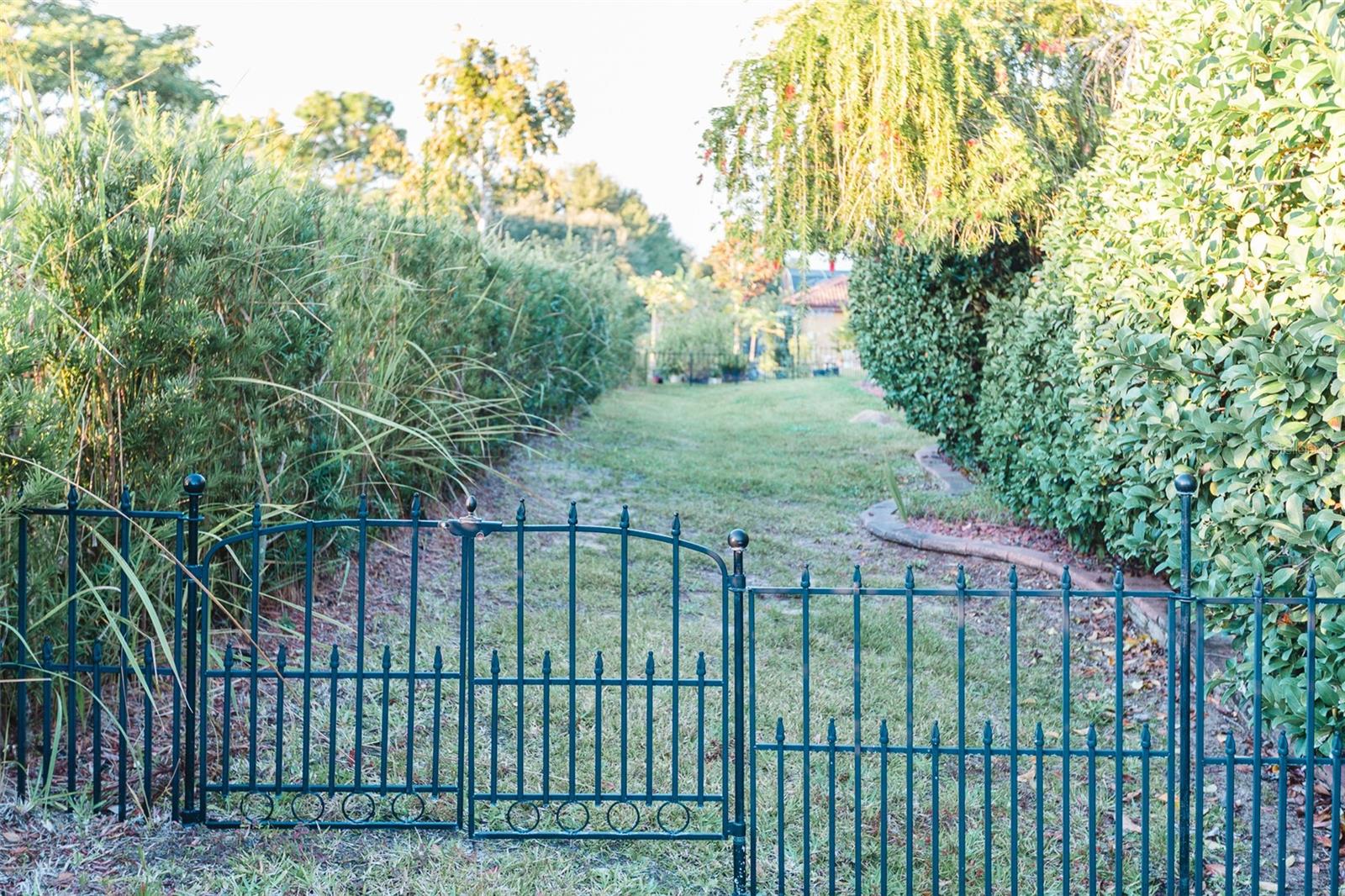 Image 36 of 43 For 313 Crestrun Loop