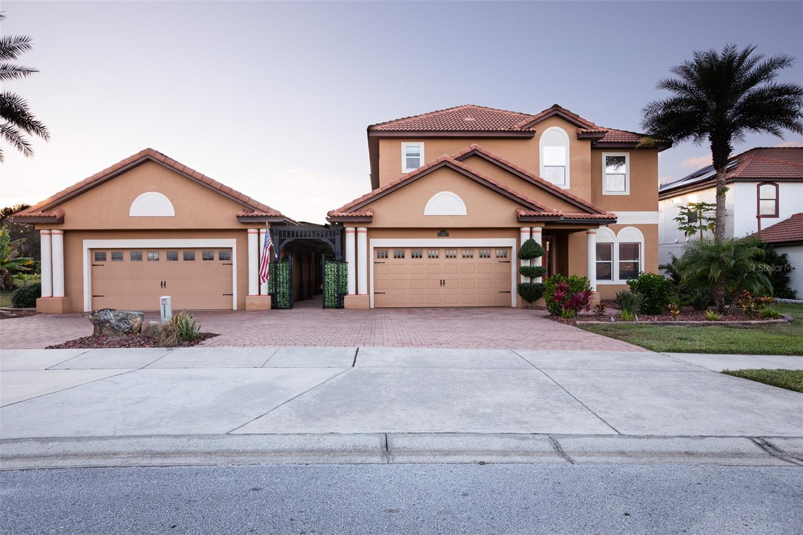 Image 42 of 43 For 313 Crestrun Loop