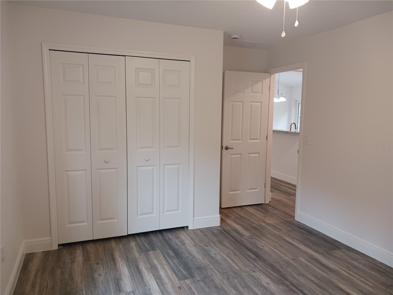 Image 12 of 16 For 5373 Park Avenue