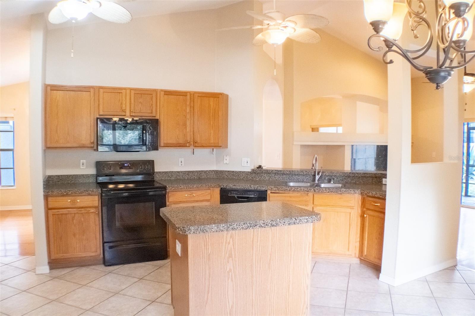 Image 17 of 33 For 601 Shady Point Way