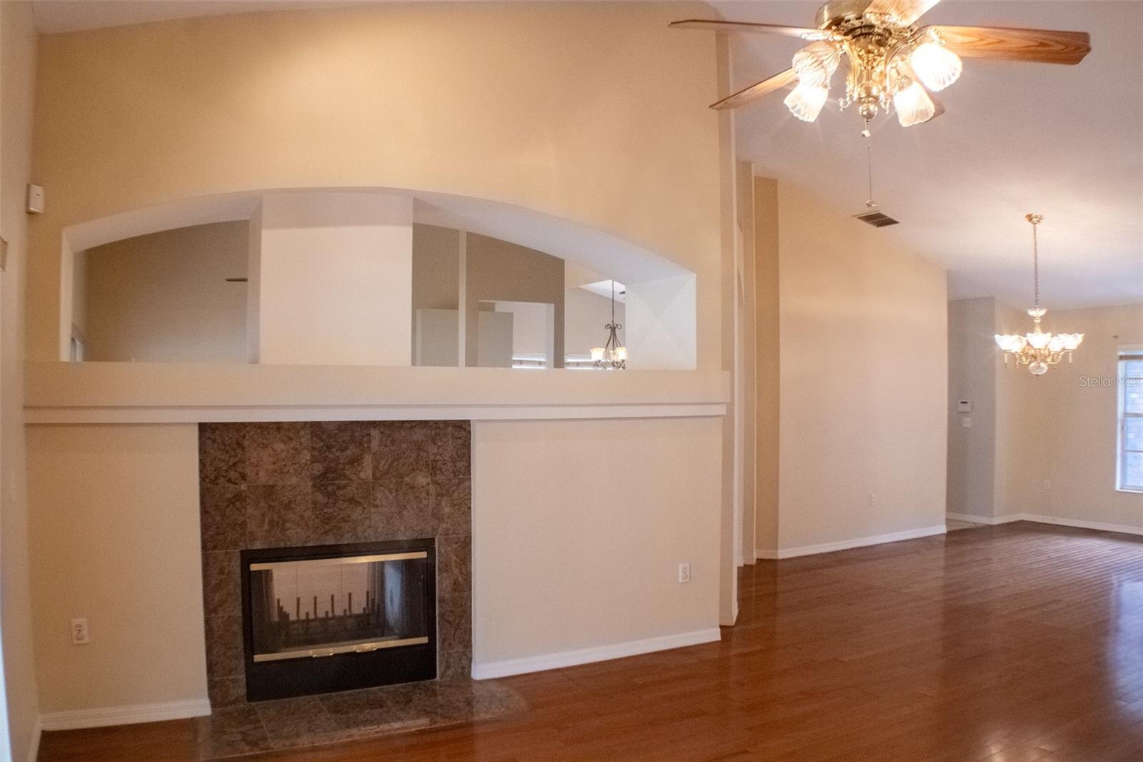 Image 8 of 33 For 601 Shady Point Way