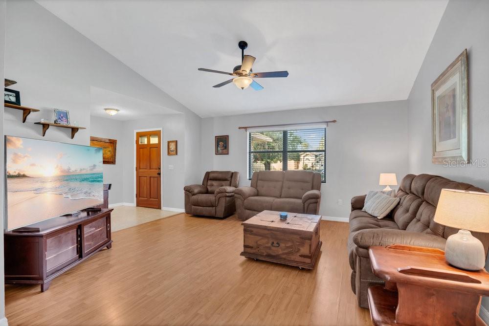Image 3 of 43 For 90 Sundown Road