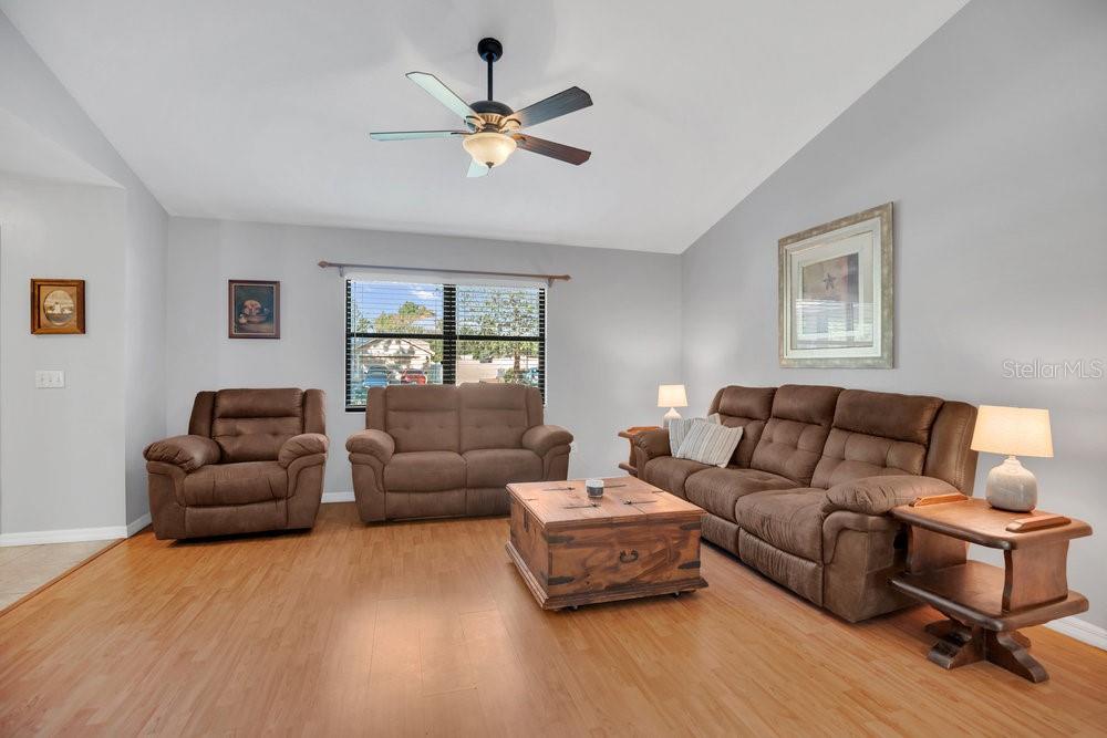 Image 4 of 43 For 90 Sundown Road