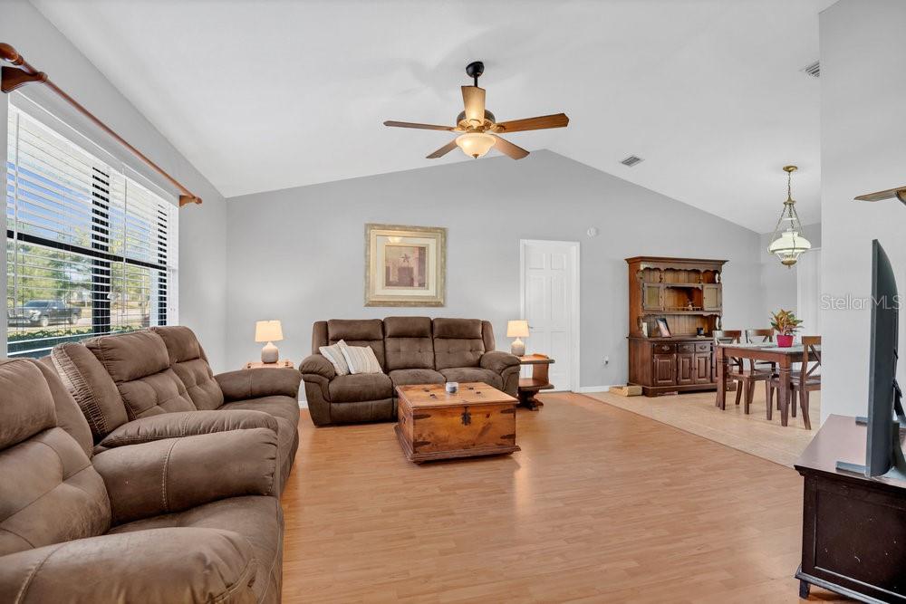 Image 5 of 43 For 90 Sundown Road