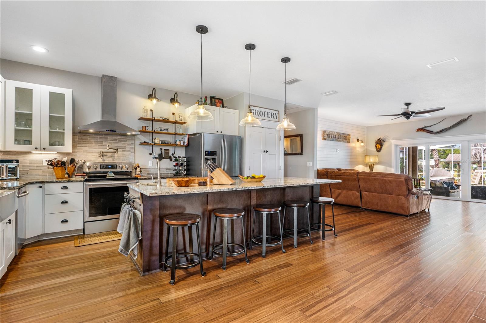 Image 12 of 53 For 432 Palm Avenue