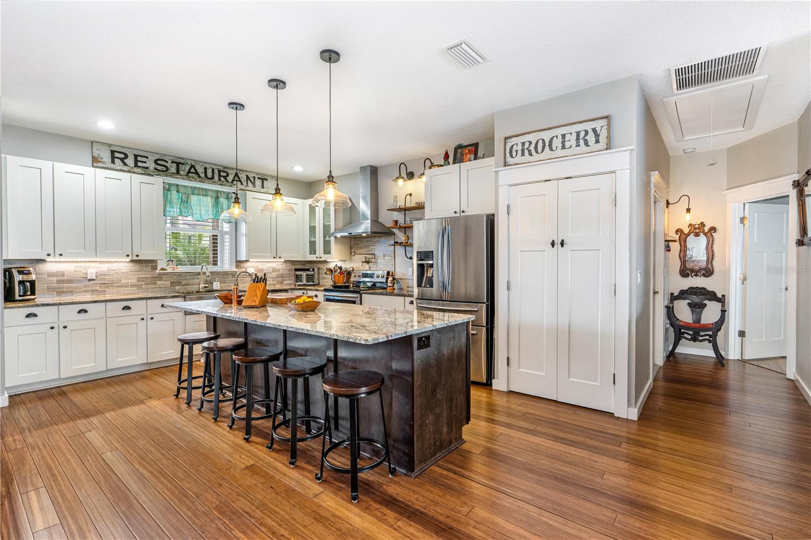 Image 13 of 53 For 432 Palm Avenue