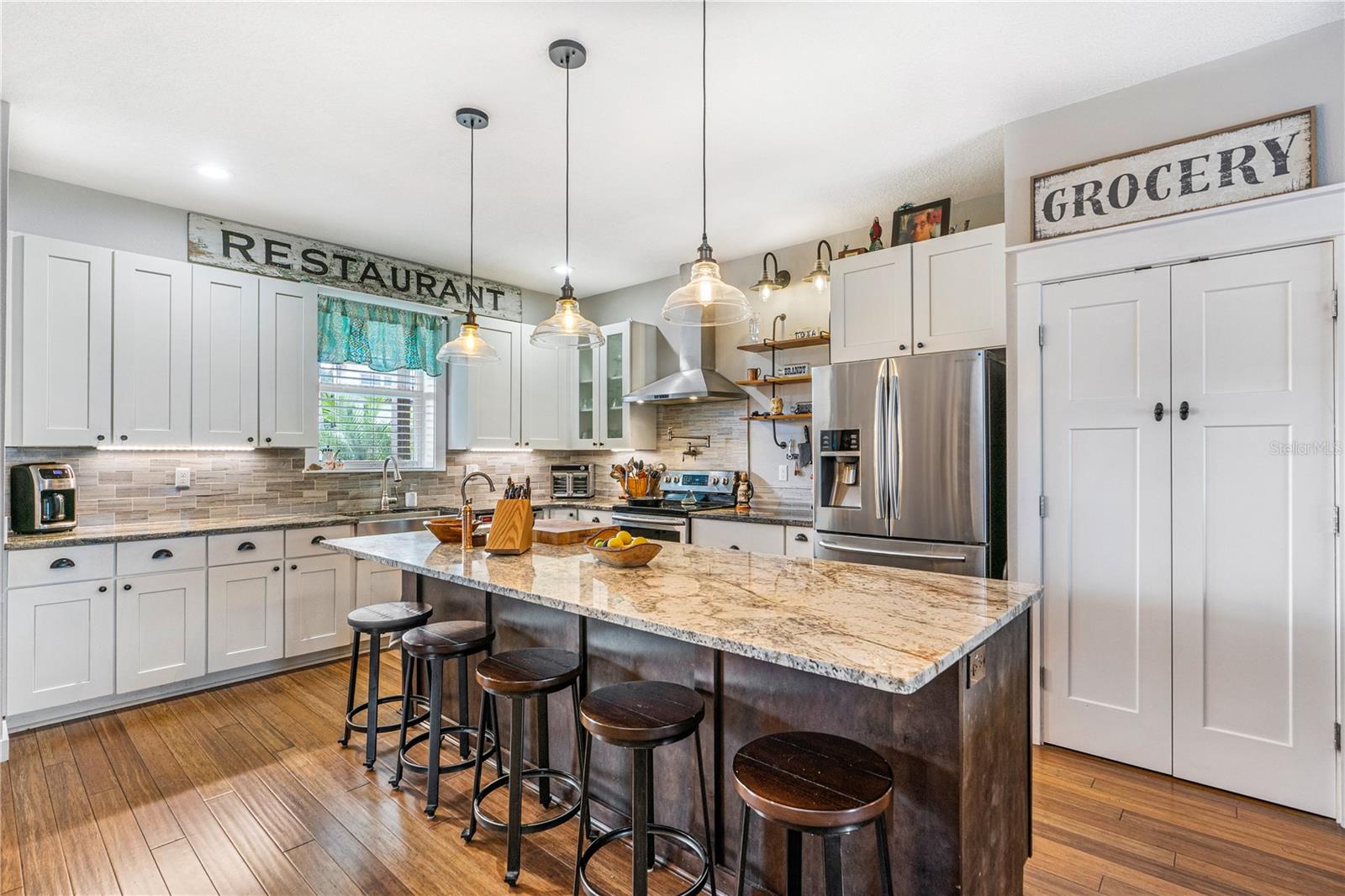 Image 14 of 53 For 432 Palm Avenue