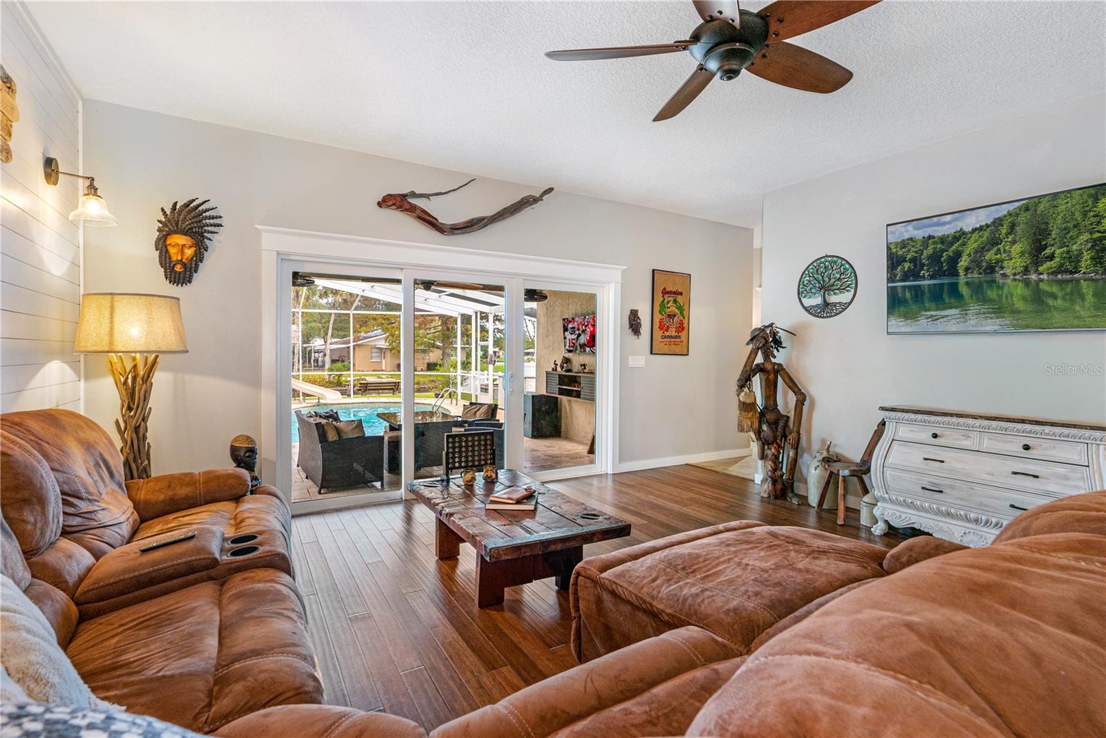 Image 19 of 53 For 432 Palm Avenue