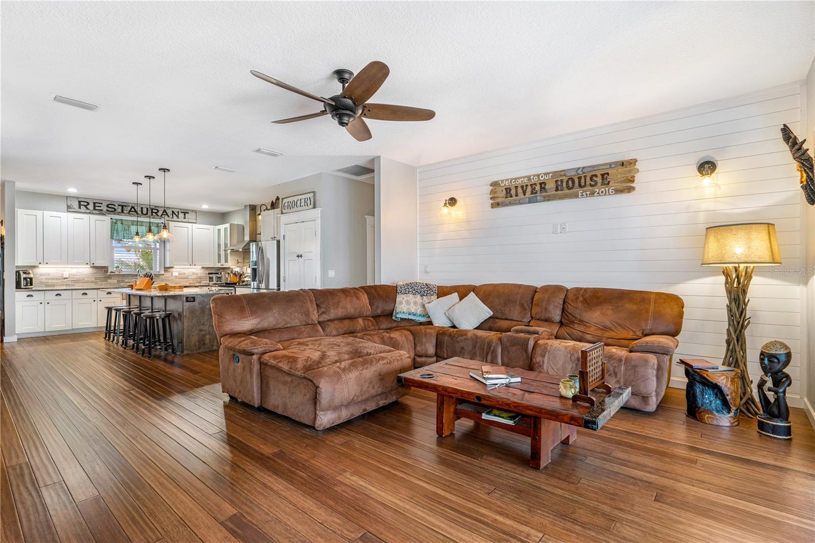 Image 21 of 53 For 432 Palm Avenue