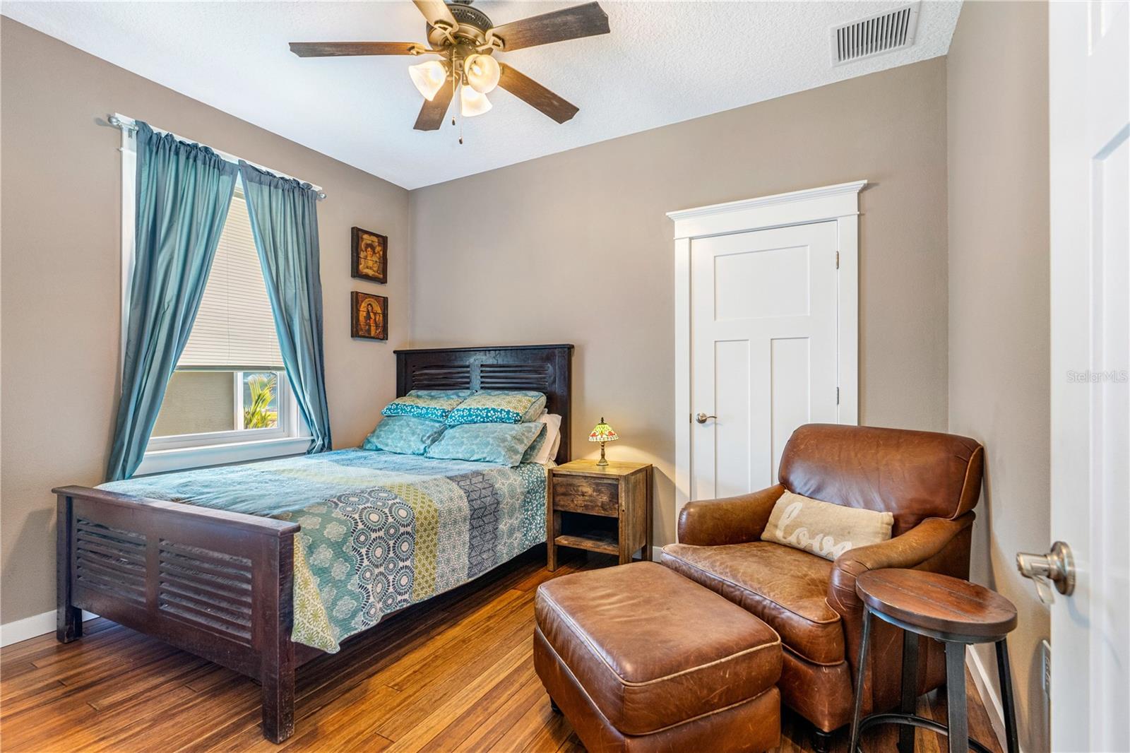 Image 30 of 53 For 432 Palm Avenue