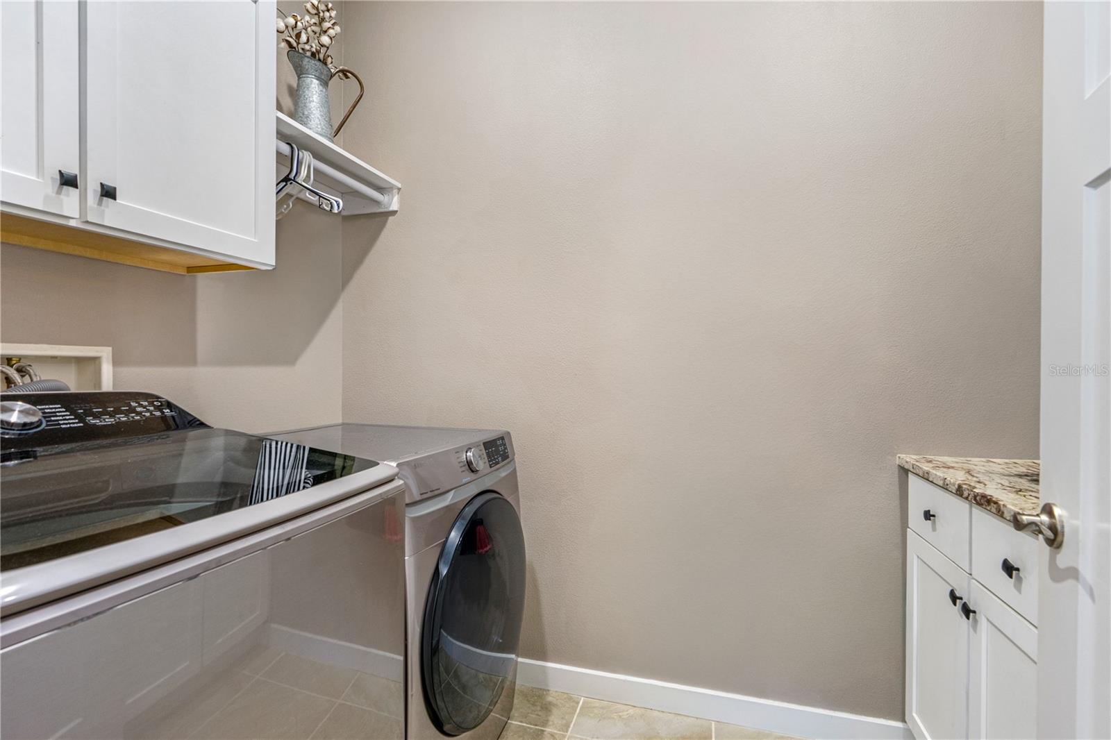 Image 33 of 53 For 432 Palm Avenue