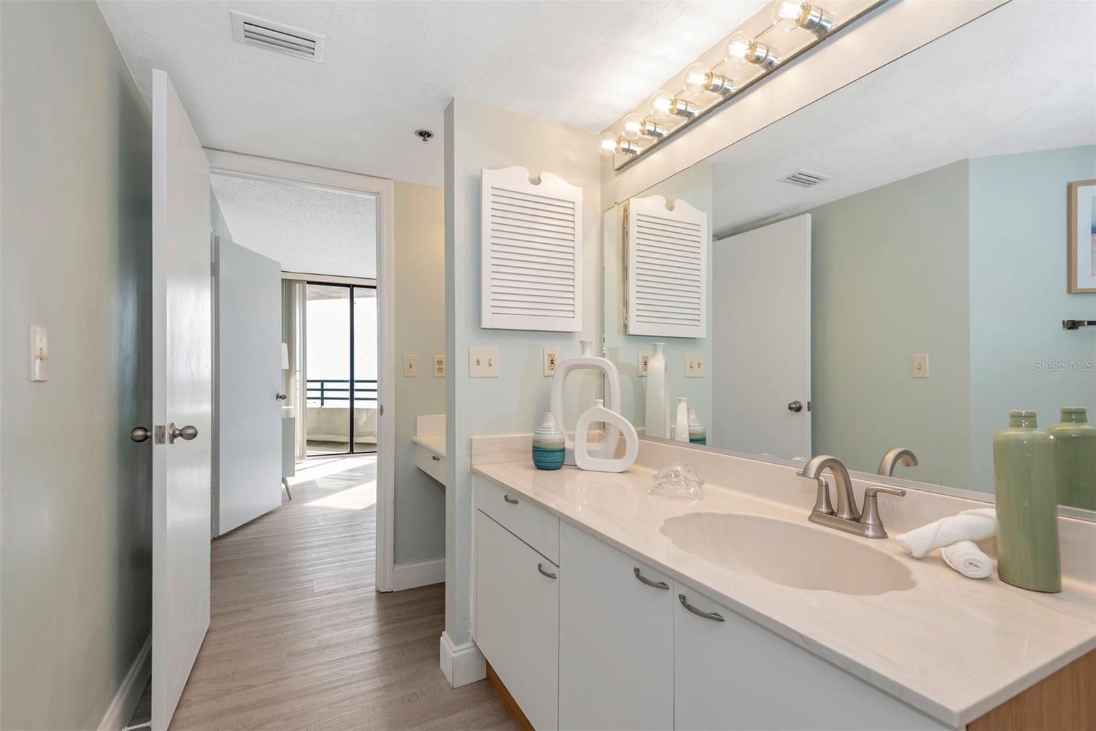 Image 19 of 44 For 3013 Atlantic Avenue 803