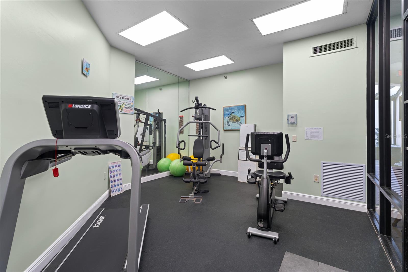 Image 34 of 44 For 3013 Atlantic Avenue 803