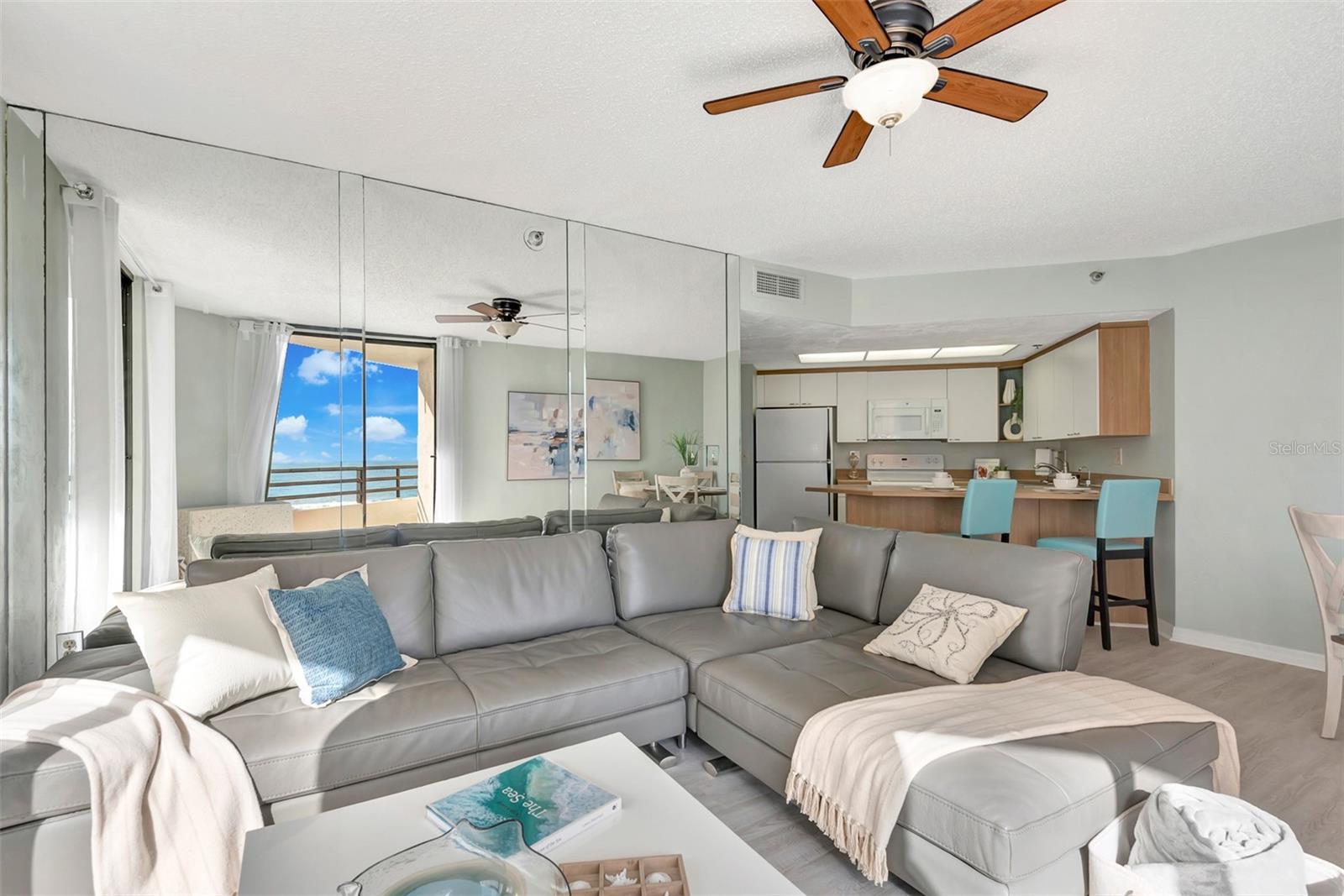 Image 5 of 44 For 3013 Atlantic Avenue 803