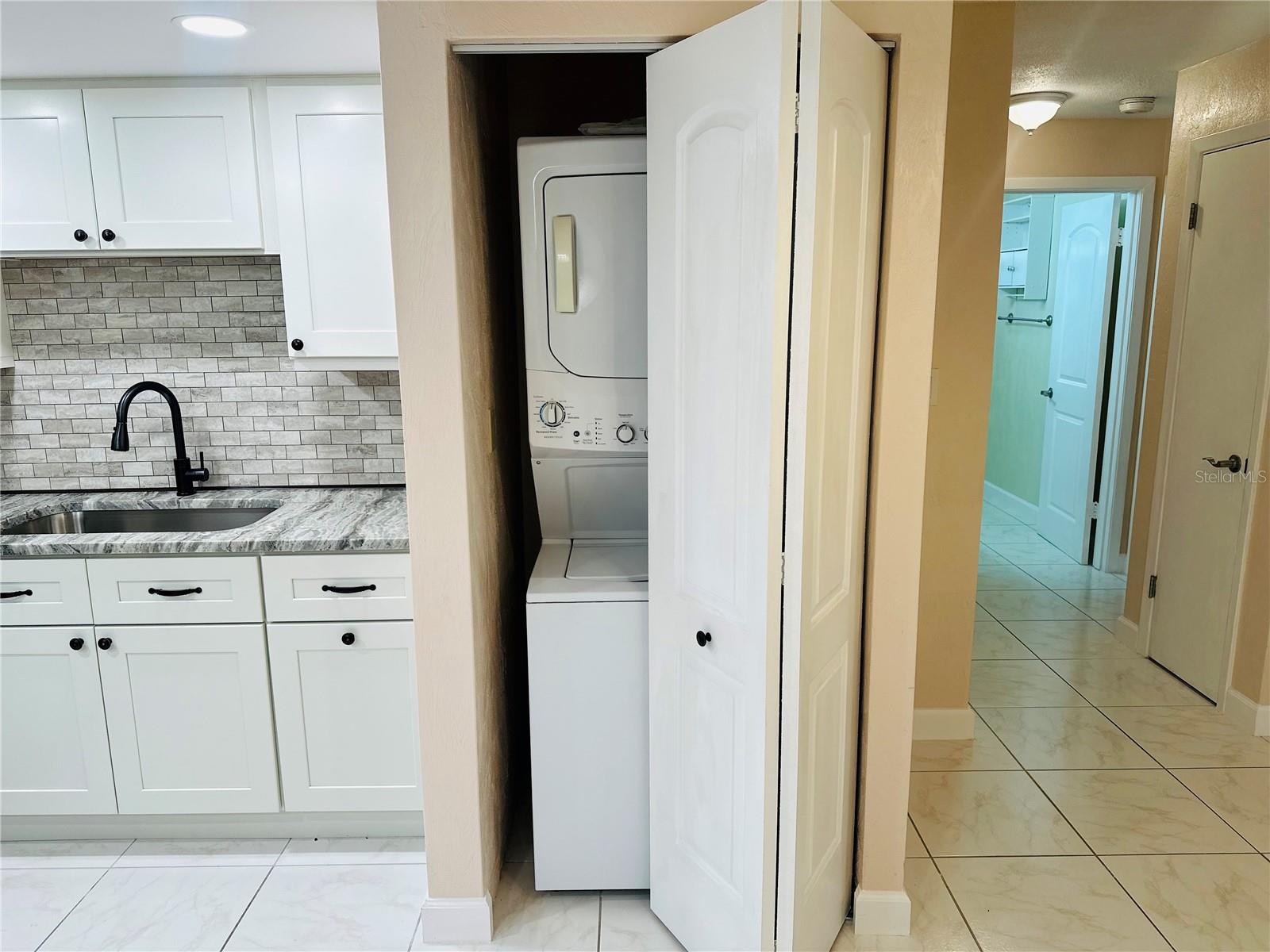 Image 10 of 21 For 2101 Atlantic Avenue 220