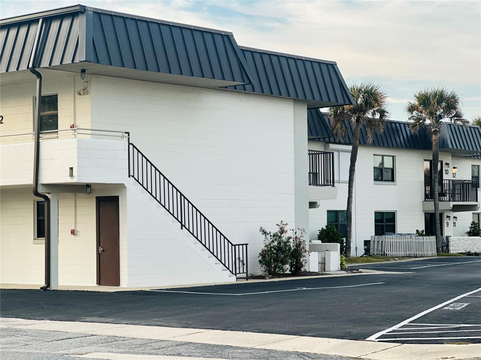 Image 3 of 21 For 2101 Atlantic Avenue 220