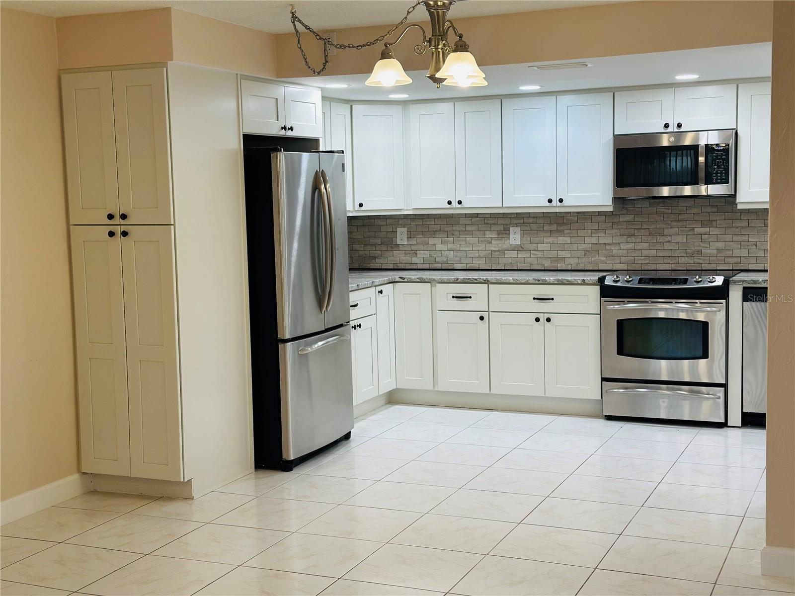 Image 6 of 21 For 2101 Atlantic Avenue 220