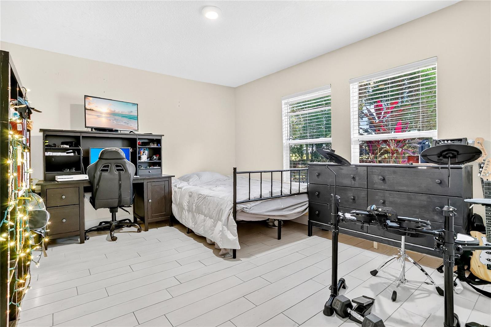 Image 13 of 36 For 1801 Highway 329