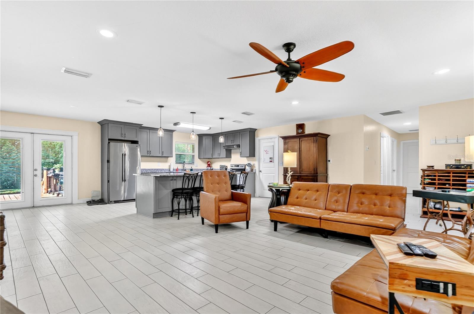 Image 3 of 36 For 1801 Highway 329