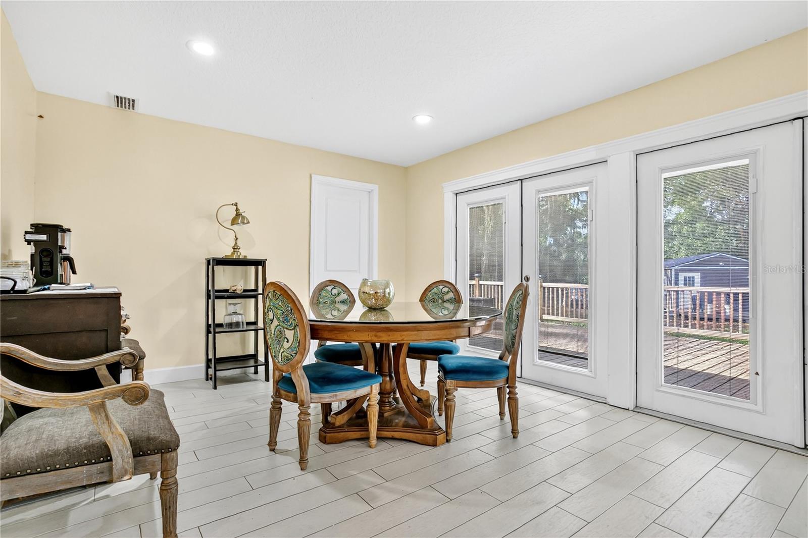 Image 8 of 36 For 1801 Highway 329