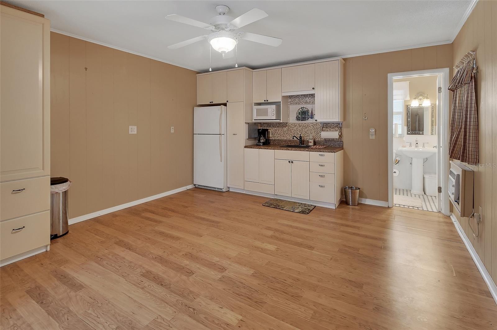 Image 43 of 61 For 150 Lake Winnemissett Drive