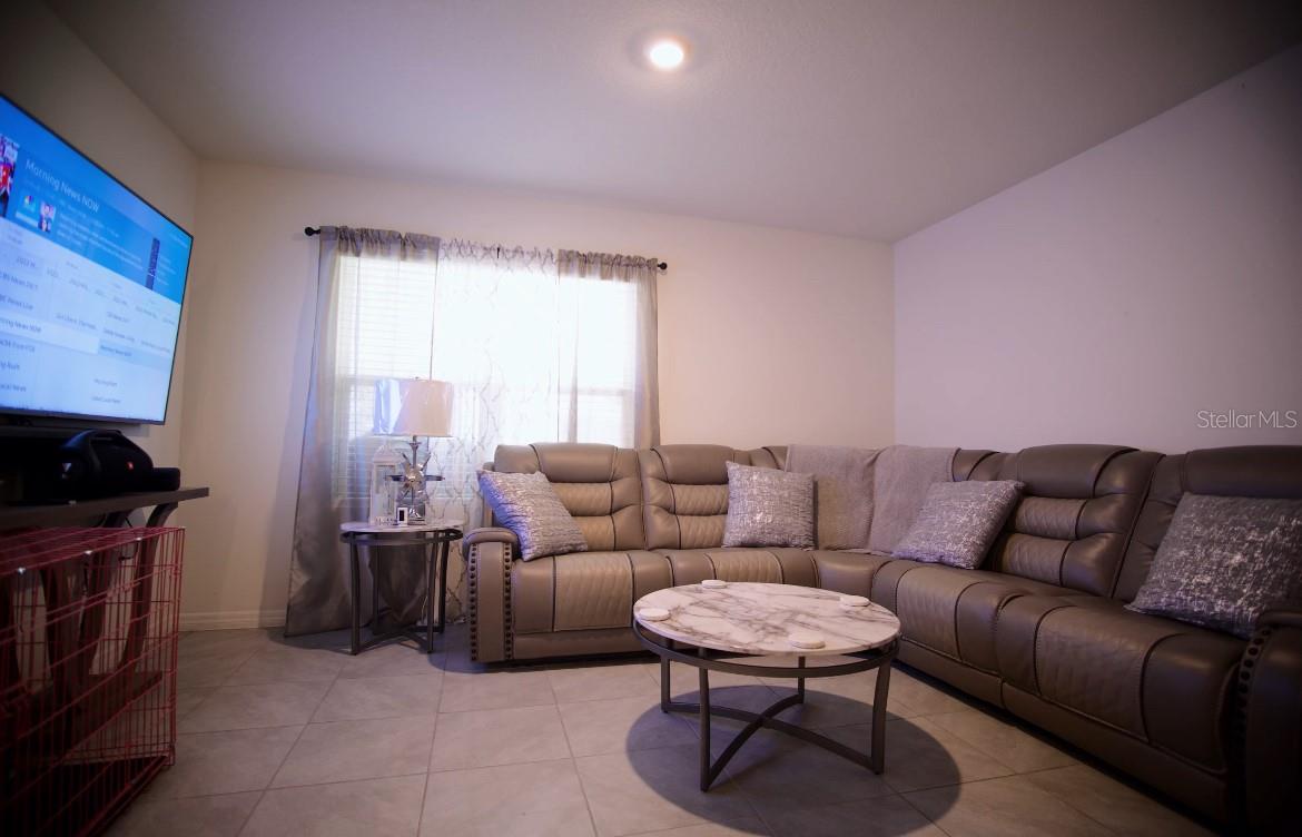 Image 12 of 19 For 530 Emily Glen Street