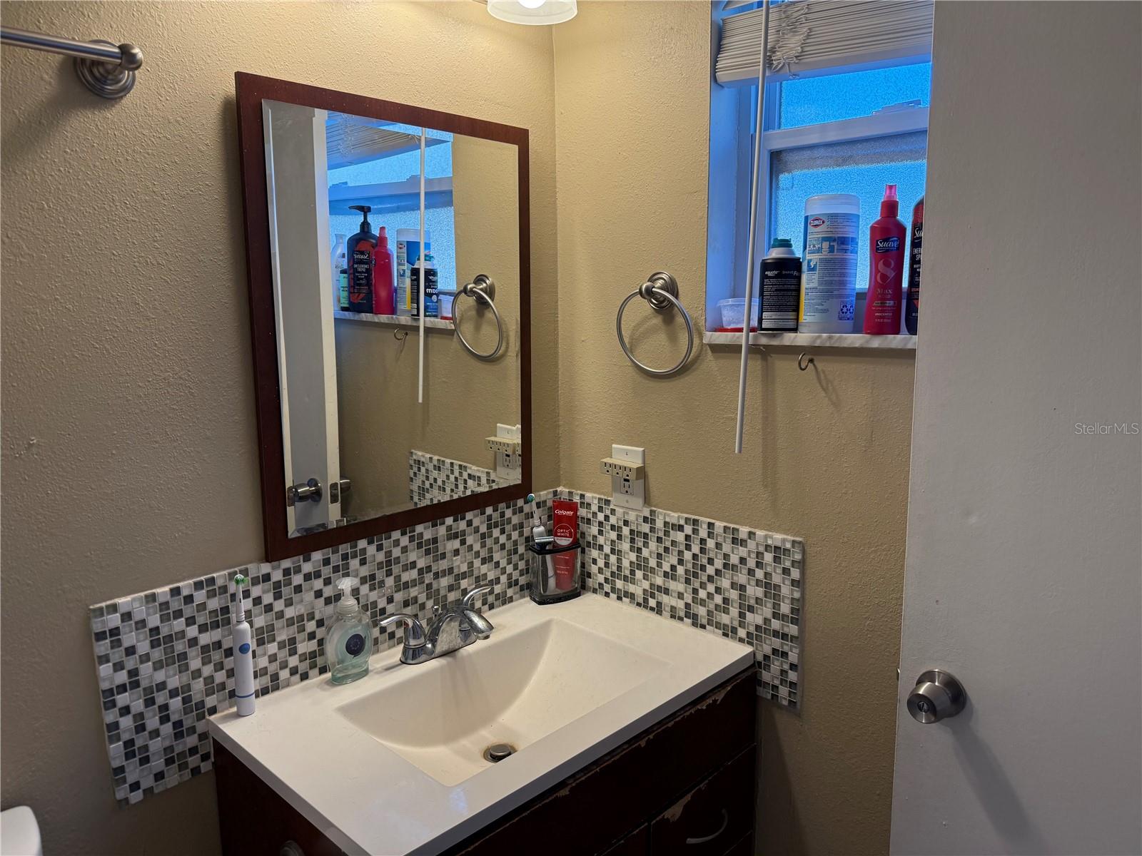 Image 20 of 29 For 2837 Weston Terrace