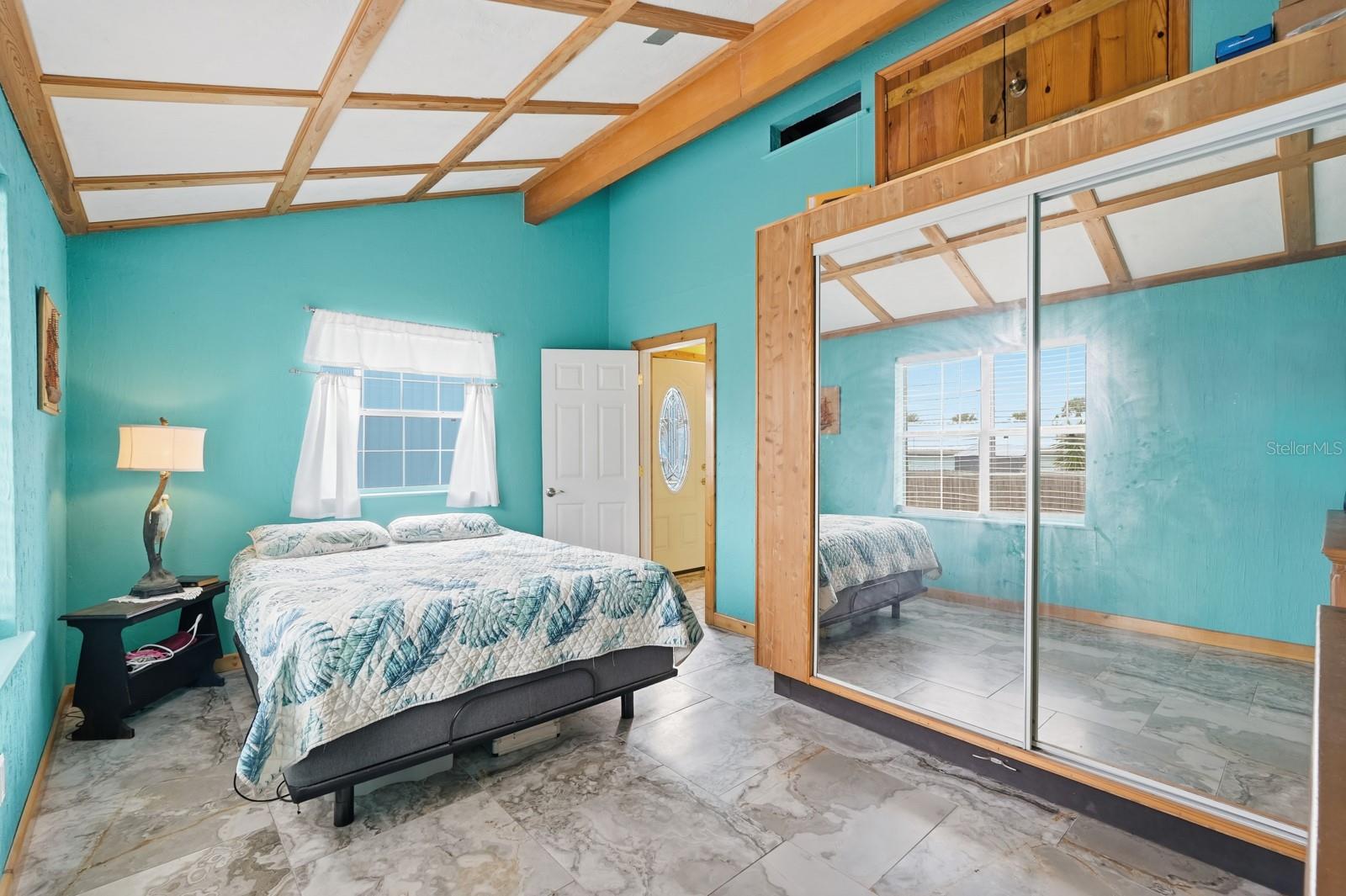 Image 18 of 52 For 318 Eastwood Lane