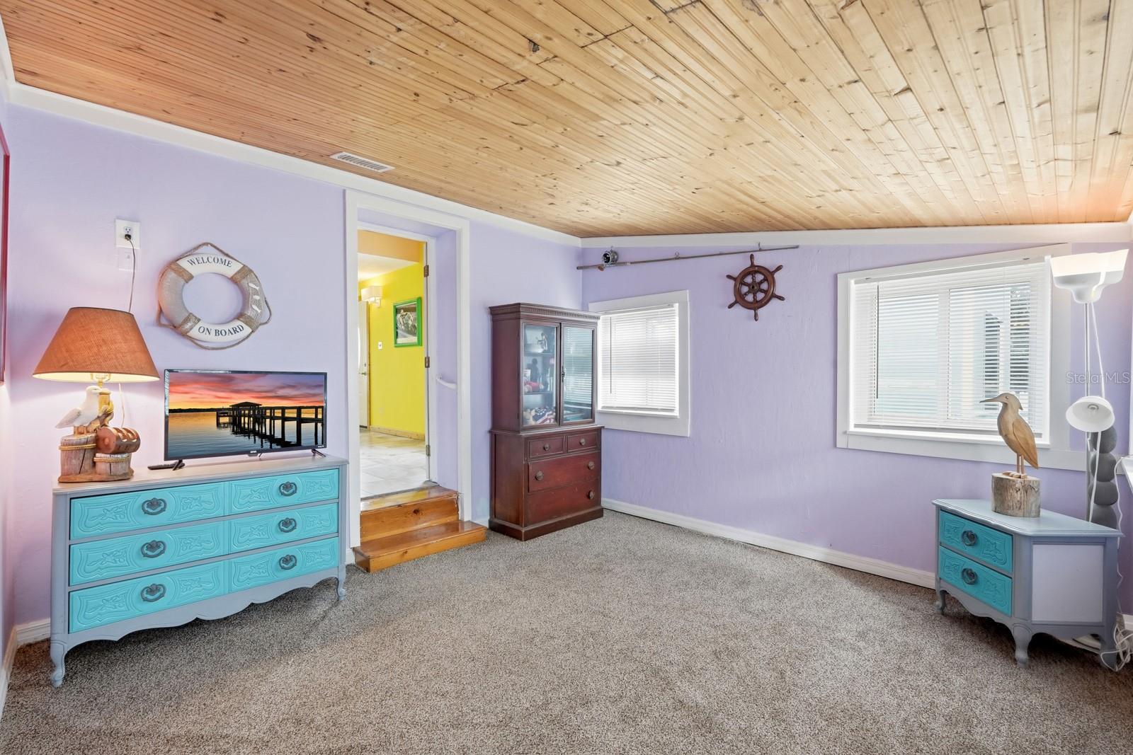 Image 22 of 52 For 318 Eastwood Lane