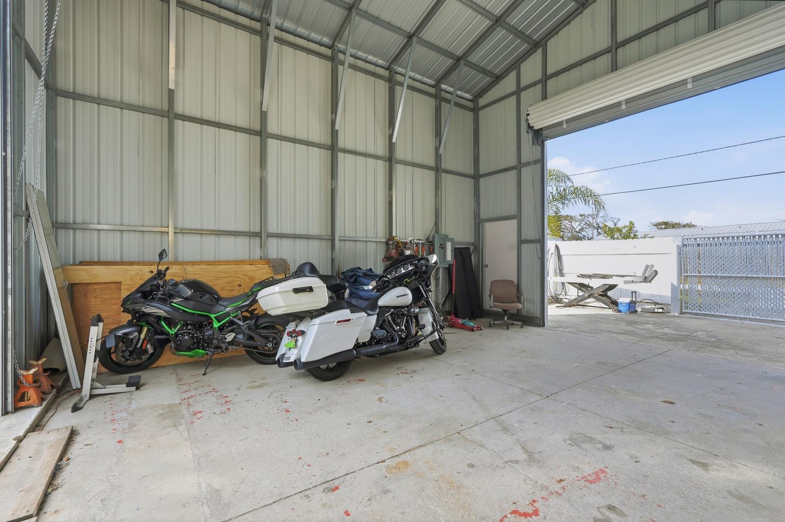 Image 39 of 52 For 318 Eastwood Lane