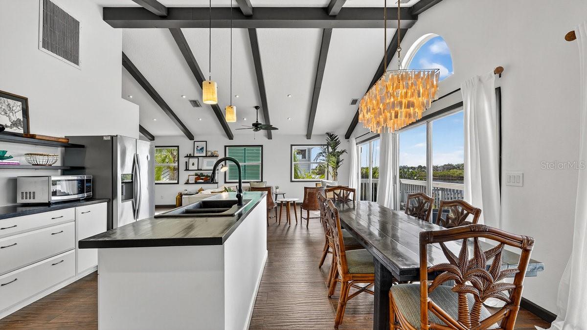 Image 18 of 68 For 3110 John Anderson Drive