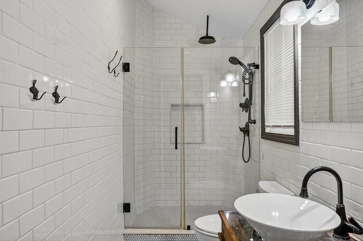 Image 39 of 68 For 3110 John Anderson Drive