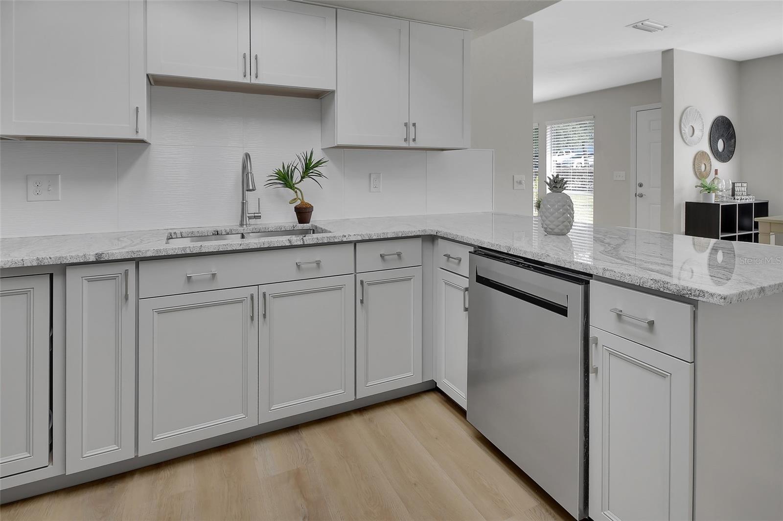 Image 8 of 26 For 1563 Elsasser Street