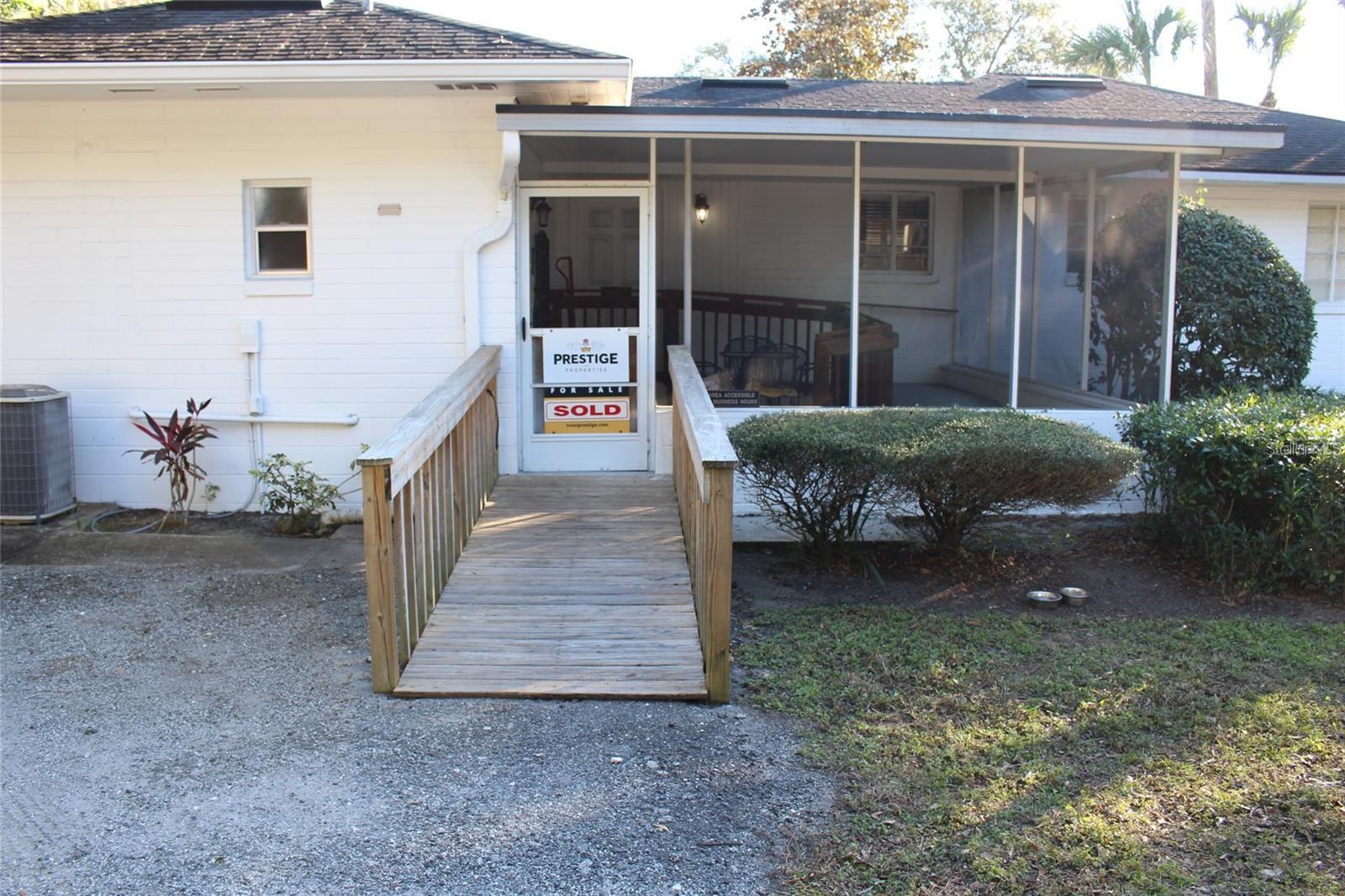 Image 5 of 12 For 909 New York Avenue