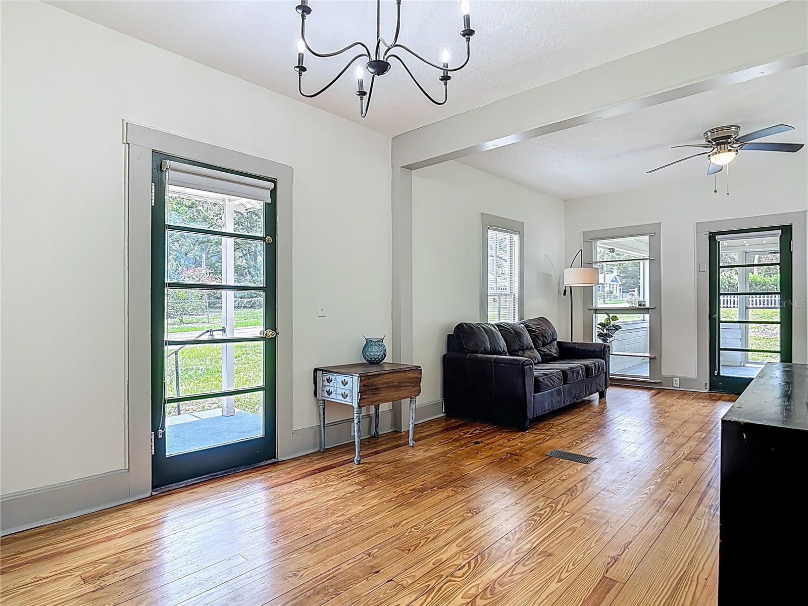 Image 15 of 40 For 601 Adelle Avenue