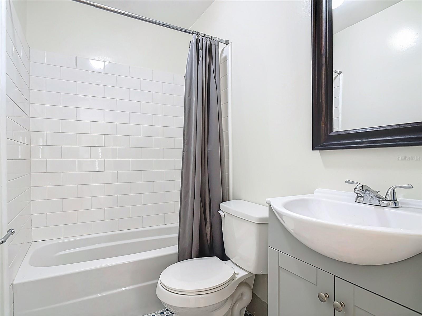 Image 16 of 40 For 601 Adelle Avenue