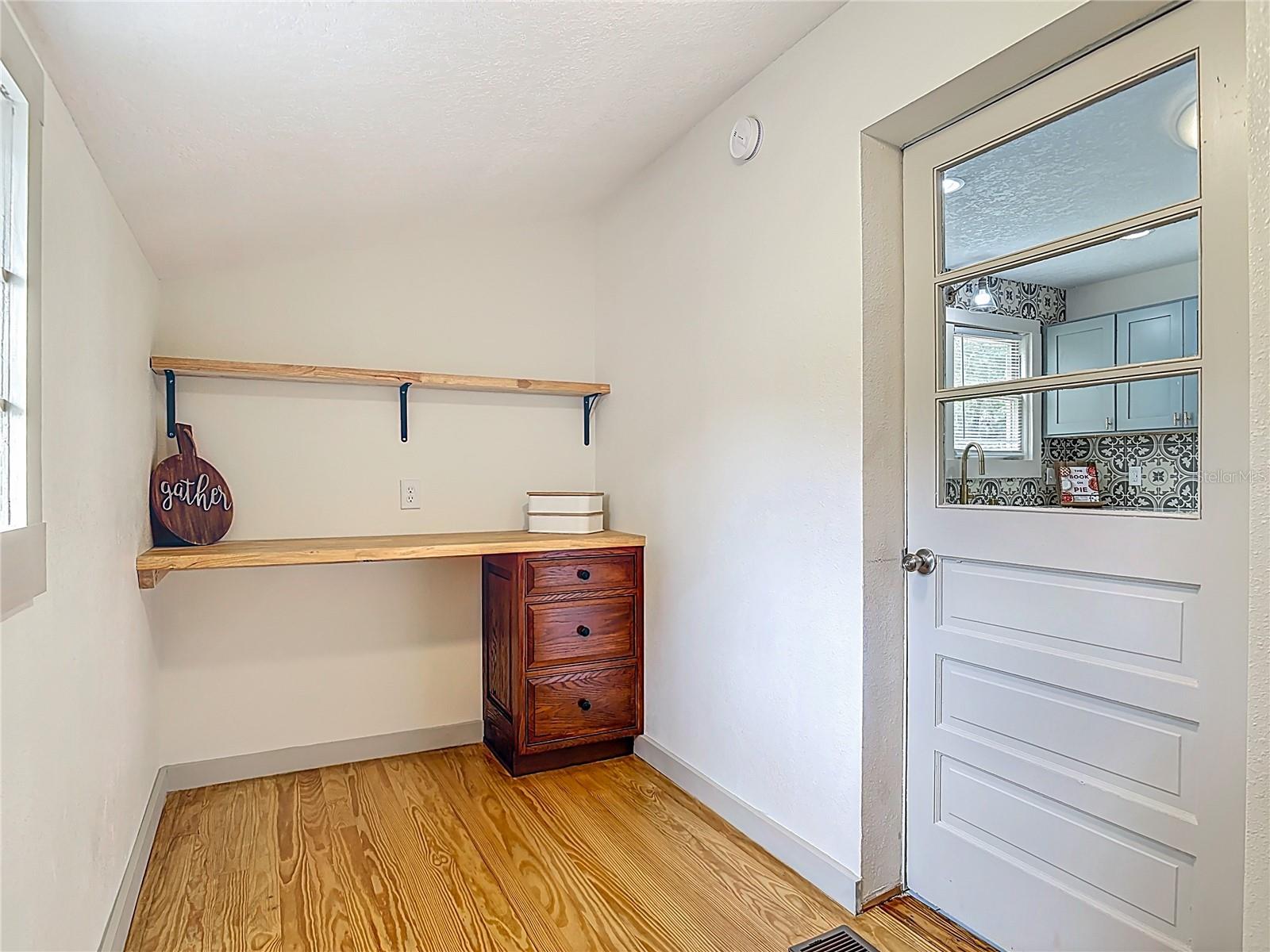 Image 17 of 40 For 601 Adelle Avenue